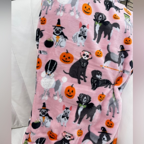 Halloween PINK Dog Blanket 🩷🎃 Dogs in Costumes w/ Pumpkins Velvet Plush Throw - Picture 6 of 6